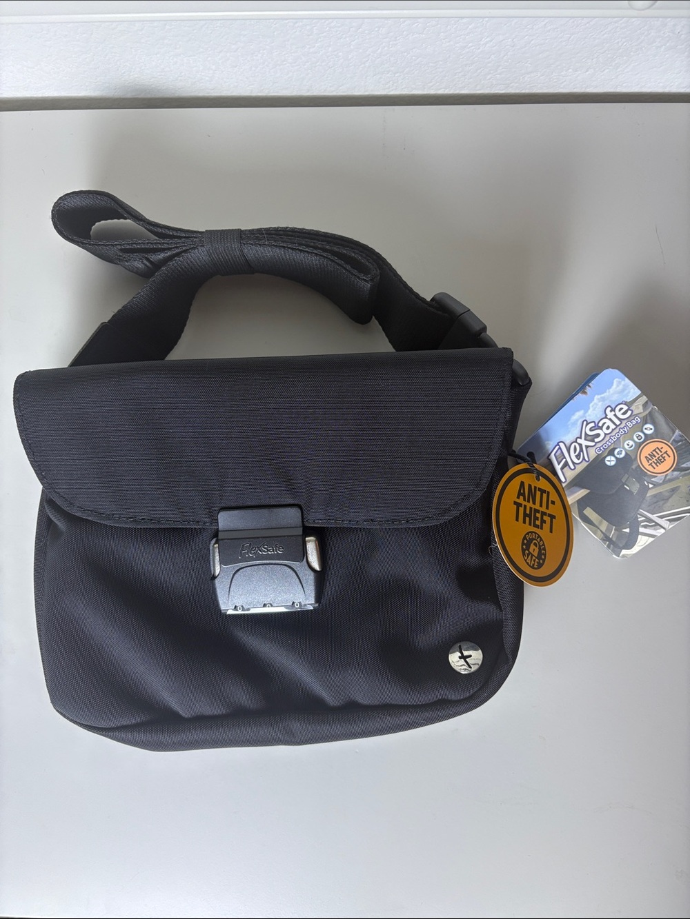 Flexsafe Lockable Black Anti-Theft Travel Crossbody Bag by AquaVault, NWT